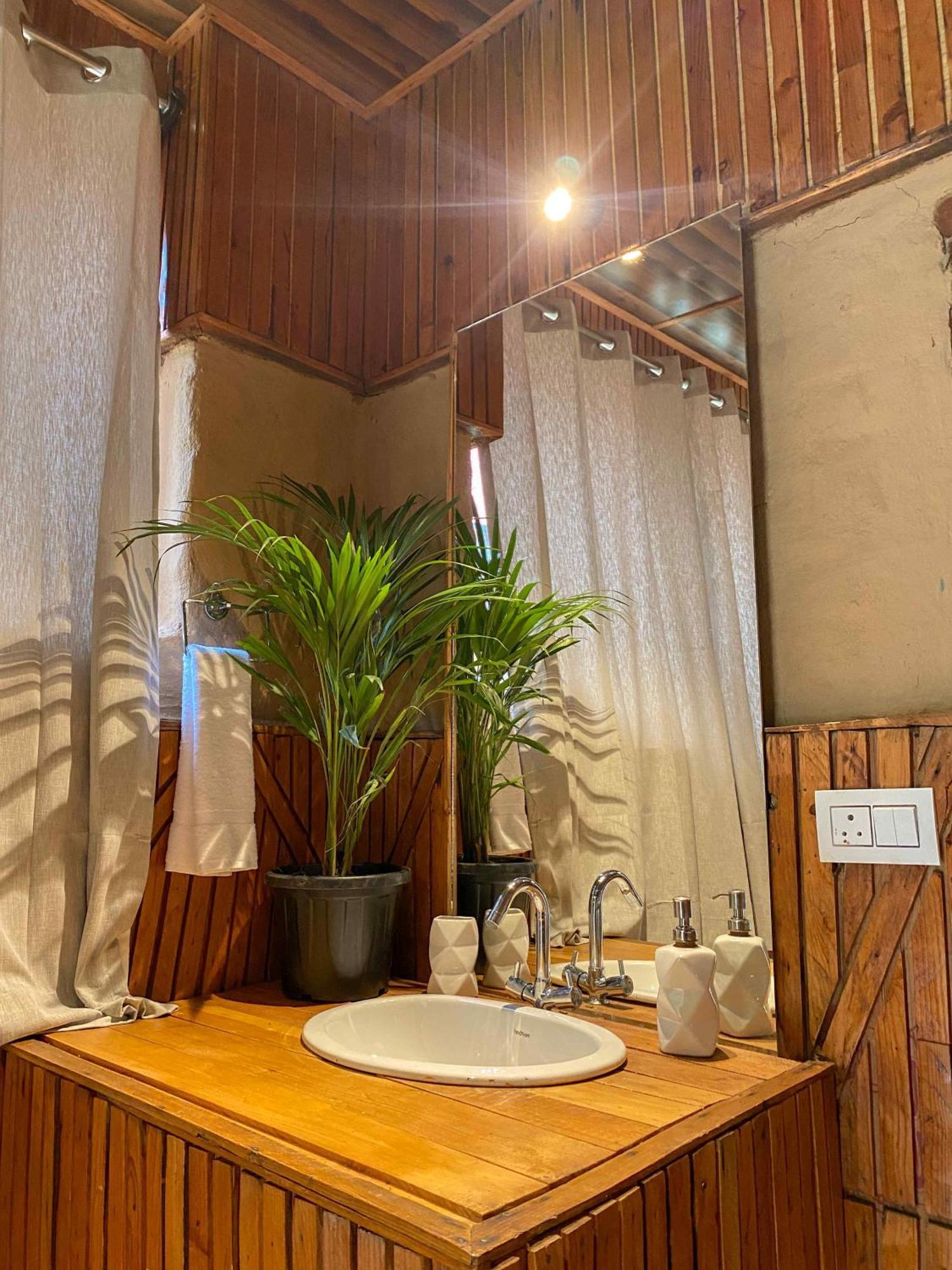 Whoopers Boutique Resort Jibhi 외부 사진